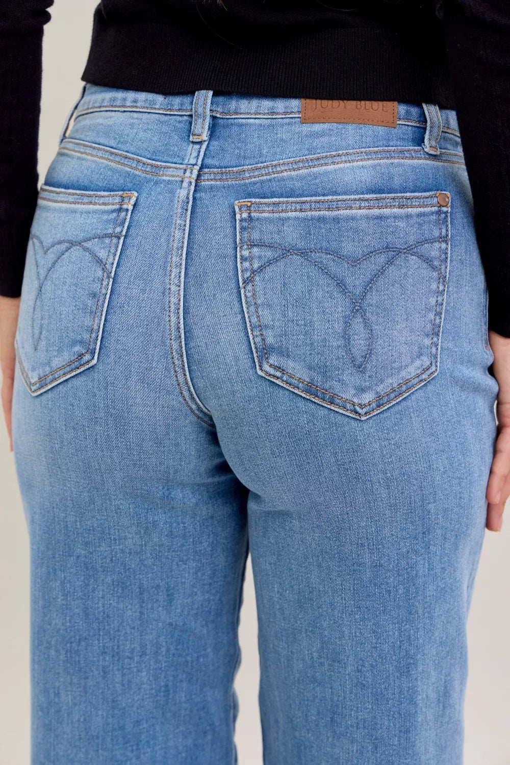 Judy Blue Mid Rise Retro Wide Leg Jeans - FELLAURA
