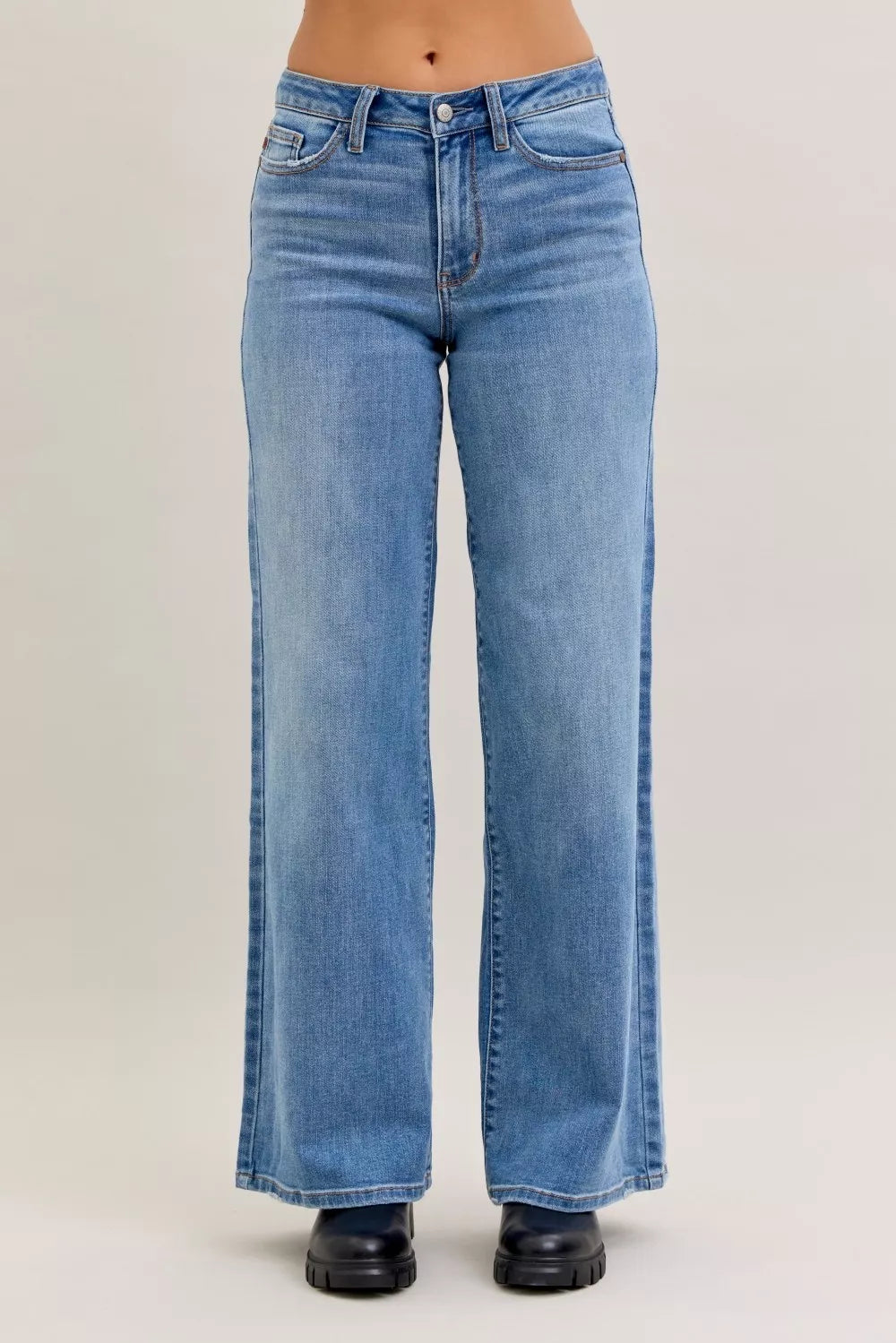Judy Blue Mid Rise Retro Wide Leg Jeans - FELLAURA