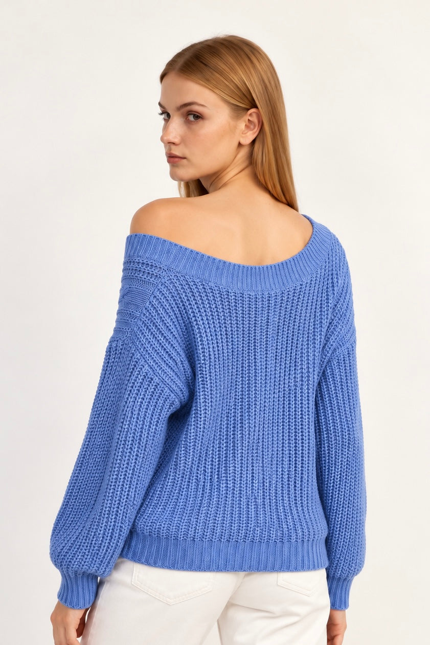 Classic Cable-Knit V-Neck Sweater - FELLAURA