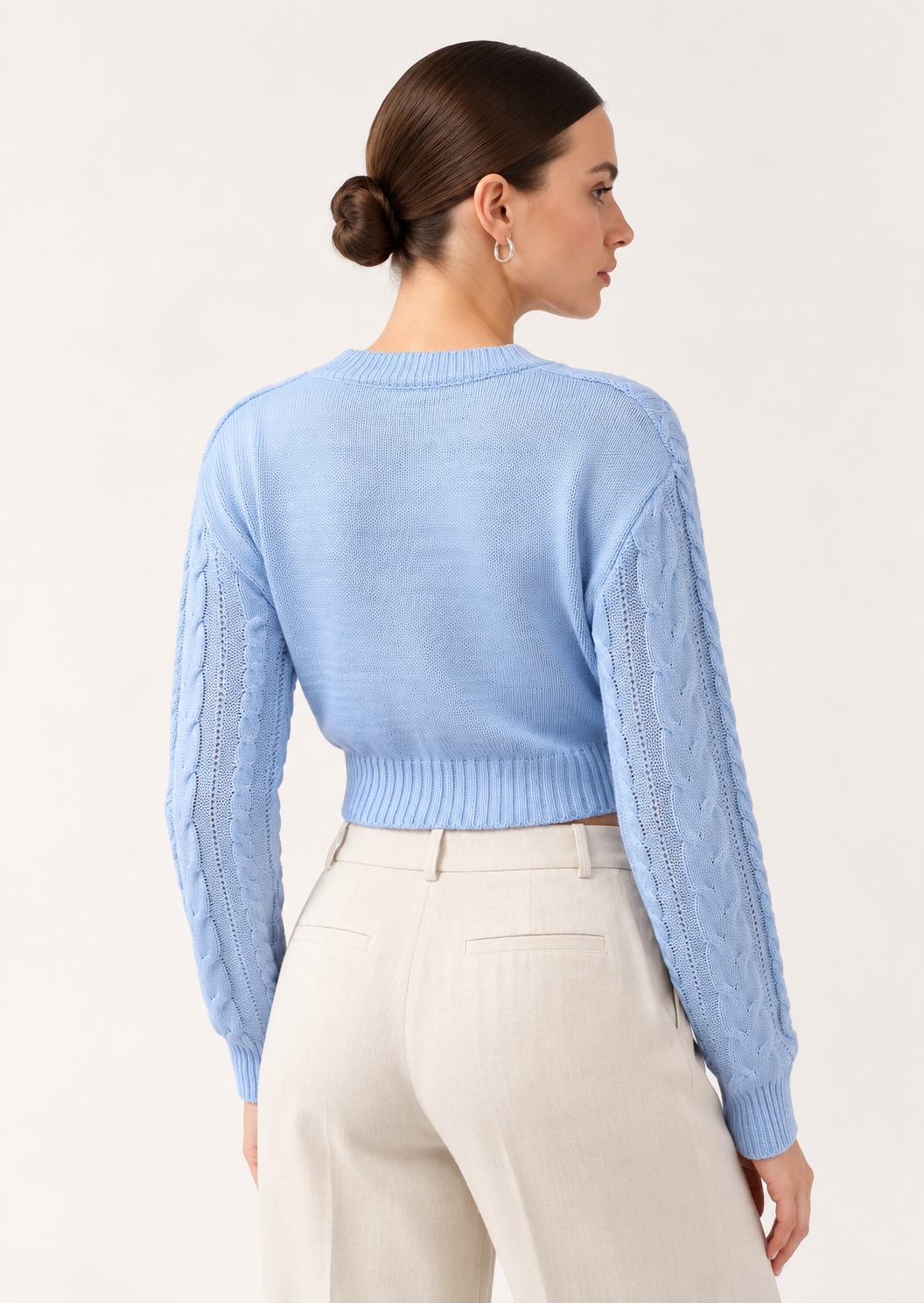 Elegant Cable-Knit Cropped Sweater - FELLAURA